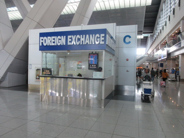 空港の両替所