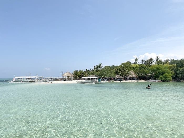 小さな子でも楽しめる浅瀬