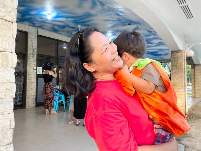 ベビーシッター