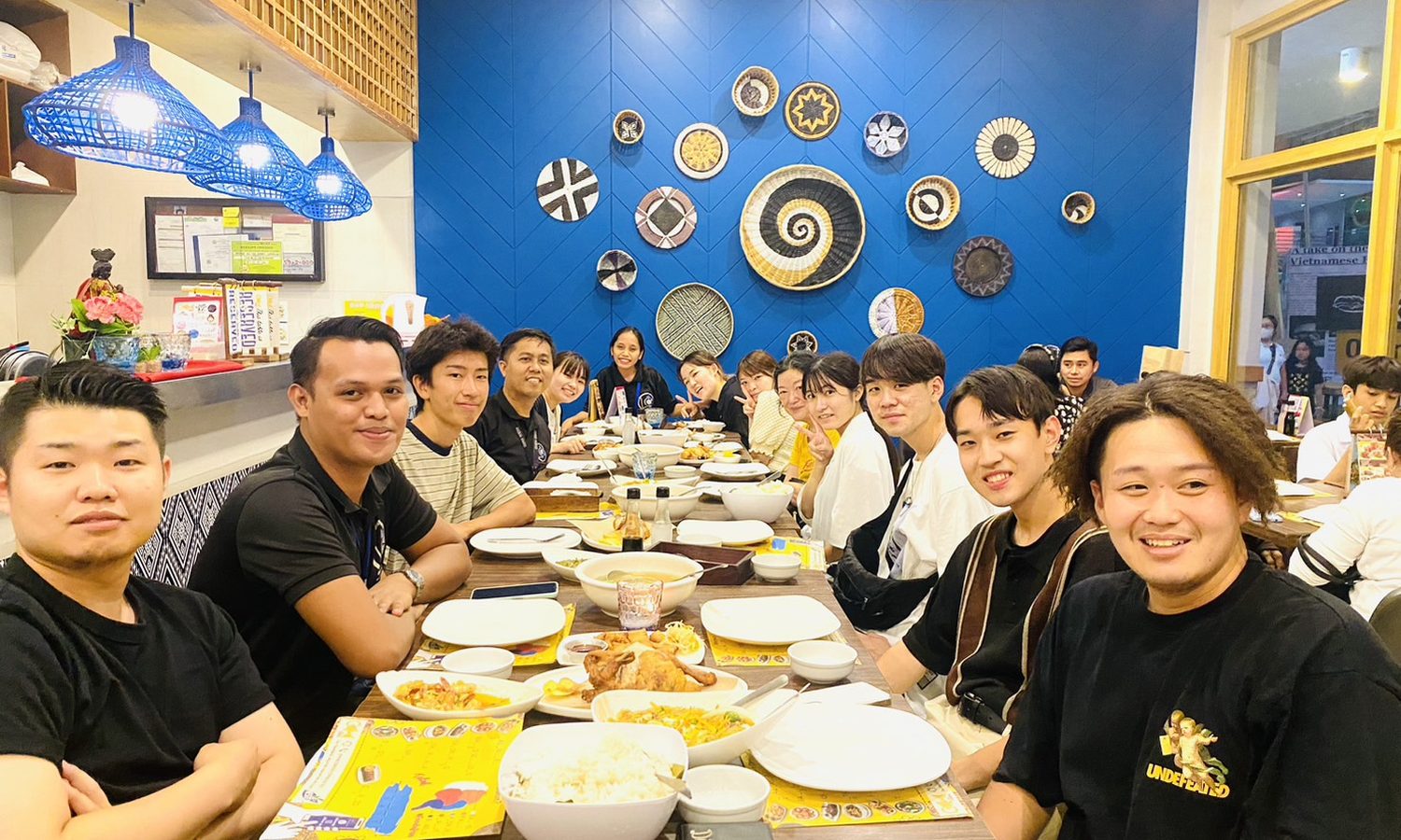 CLCの月曜日の夕食アクティビティ(講師と学生でパークモールのレストランへ)