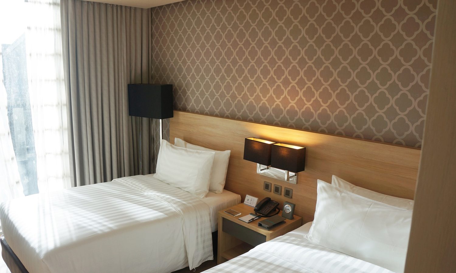 CLCのホテル2人部屋(Bai Hotelデラックスルーム・ダブルベッド2台)