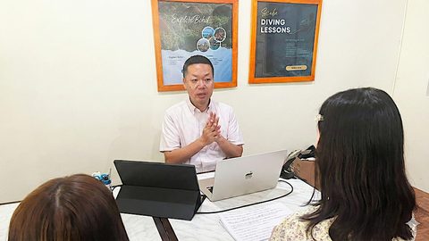 ビジネス英語コースの授業(プレゼンテーションの準備)