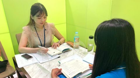 セブ英語倶楽部のマンツーマン授業(フィリピン人講師と留学生)