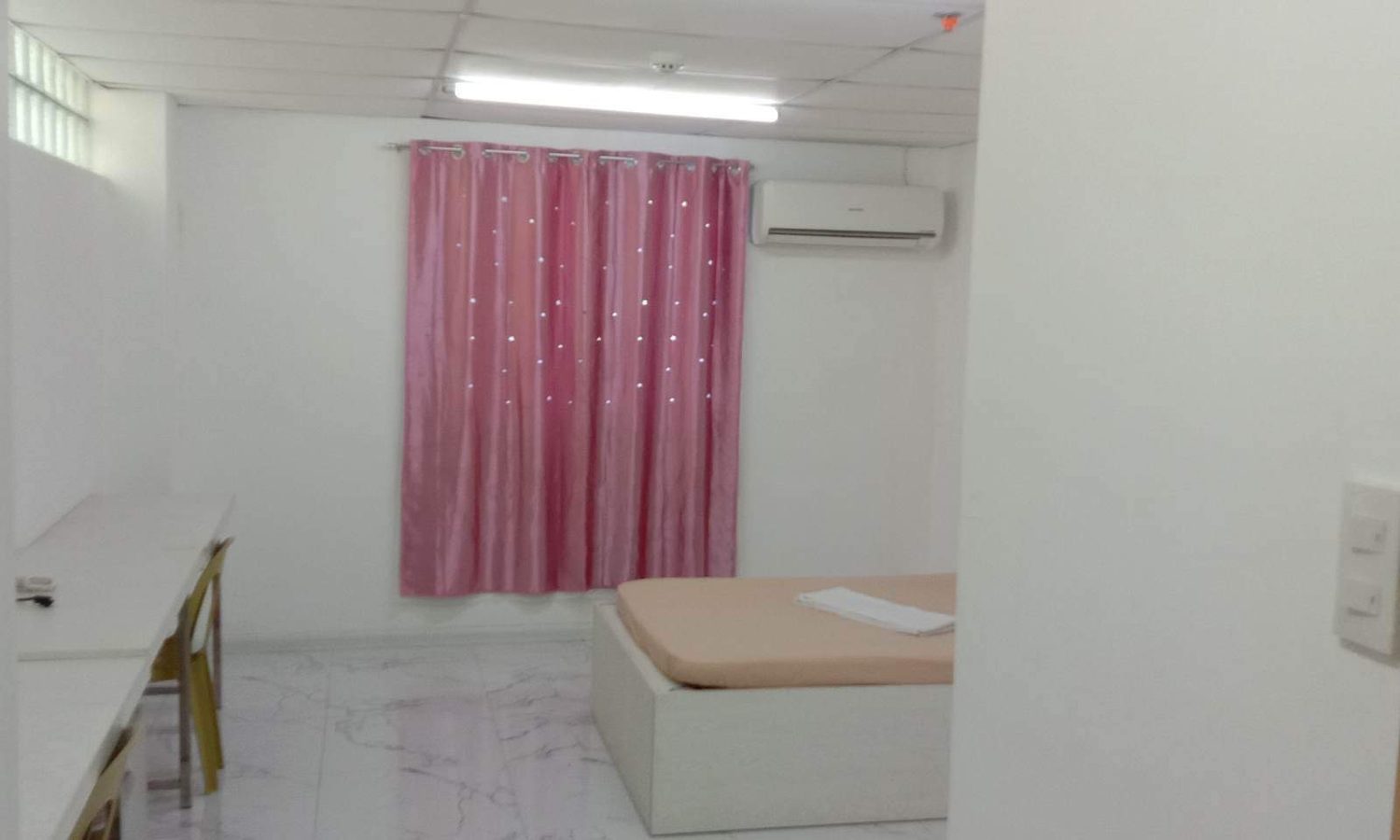E-roomの1人部屋