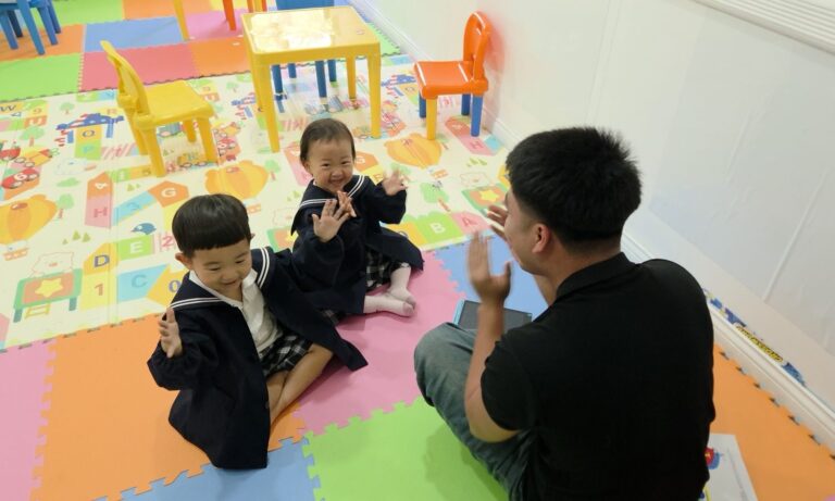 Global Standardの幼稚園プログラムで遊びながら英語を学ぶ子どもたち