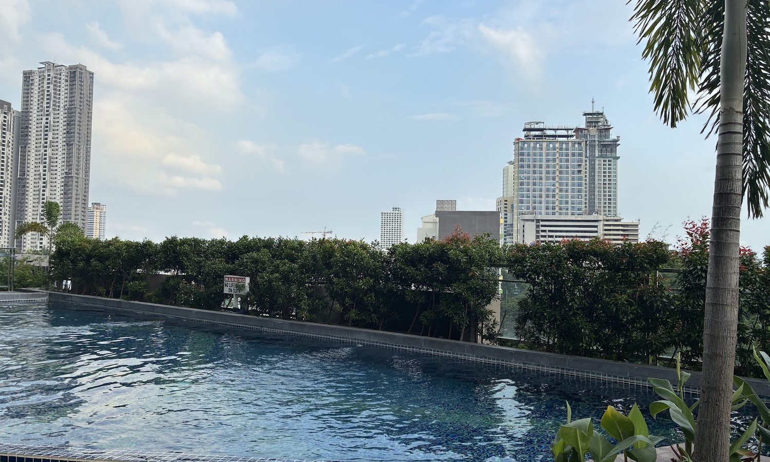 lyf Cebu Cityの屋上プール