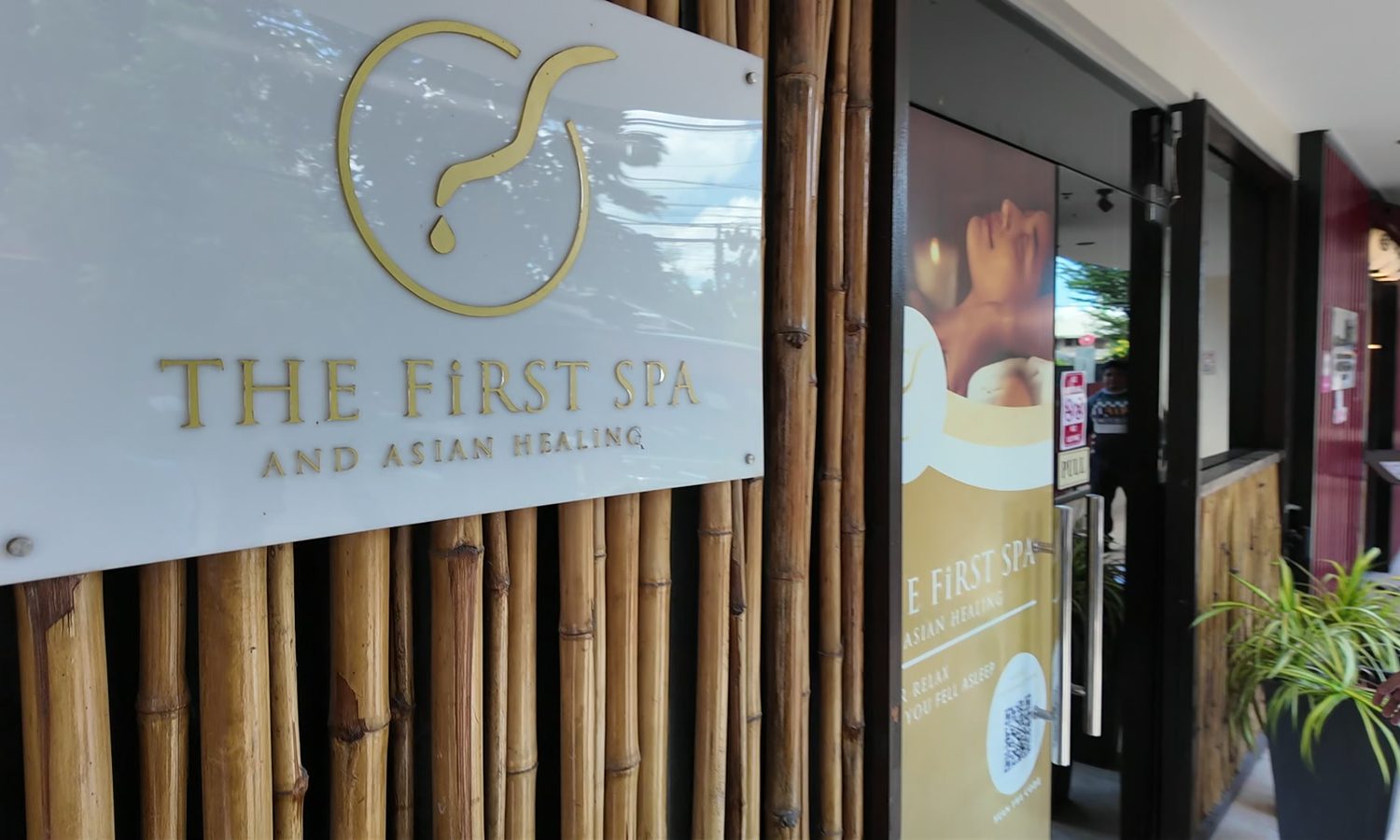 校舎1階のマッサージ店「The First Spa」