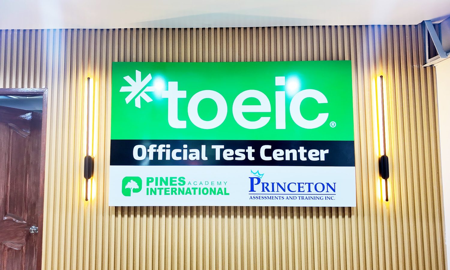 PINESメイン校1階のTOEIC公式テストセンター