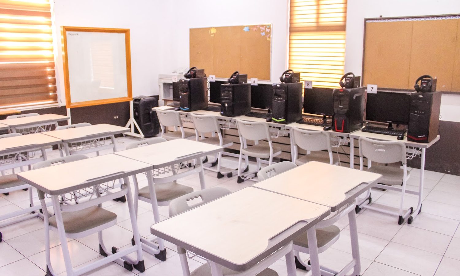 SMEAG Global Schoolのコンピューター室