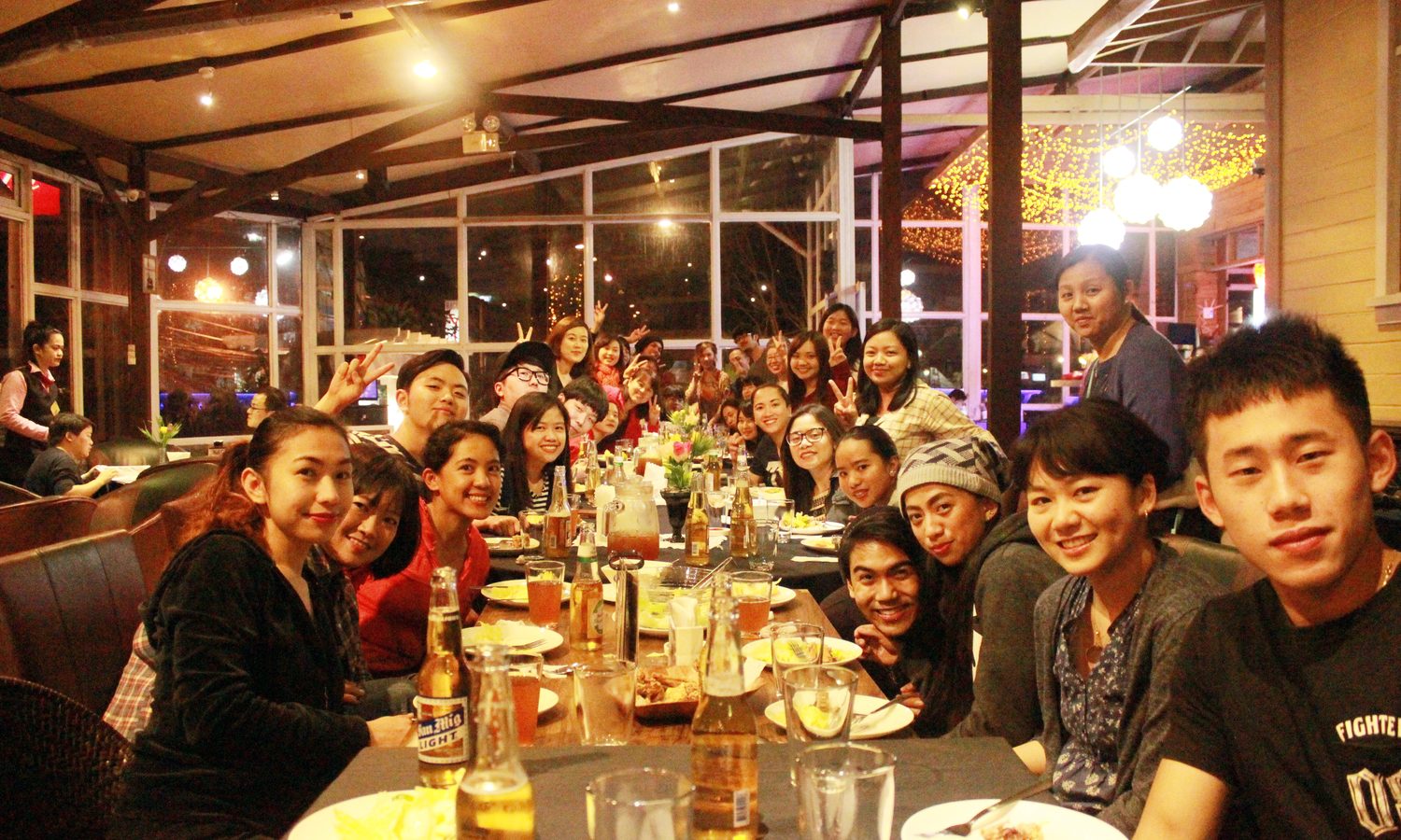 WALESの留学生と講師の食事会