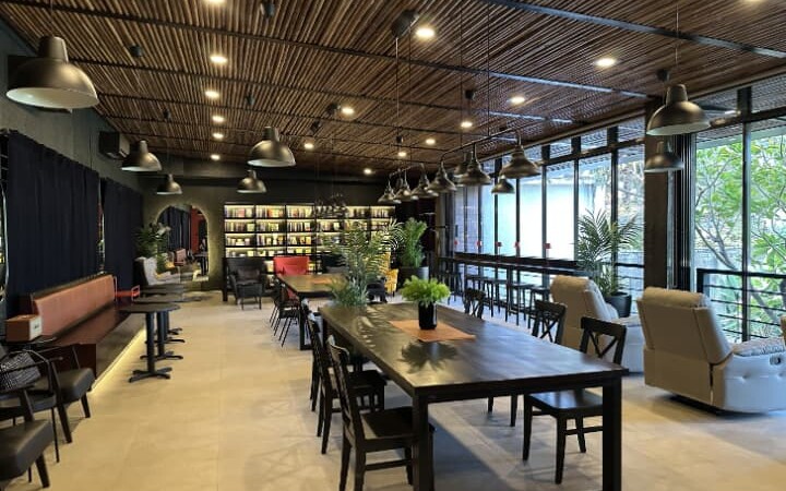 ラウンジ