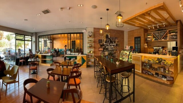 WALESの外部のQuoted Cafe