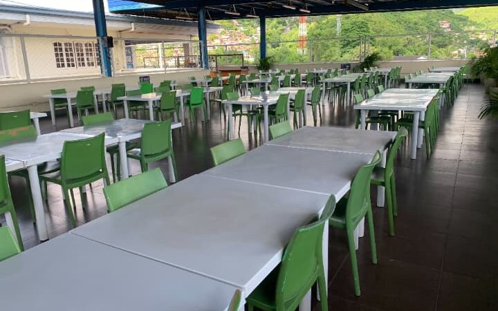 屋上ダイニングルーム