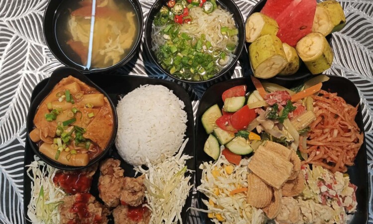 CG バニラッド校の昼食の一例