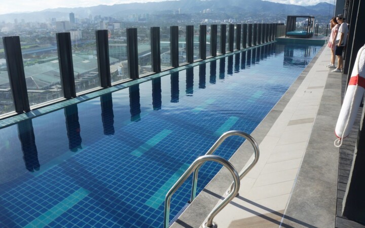 Bai Hotel屋上のプールサイド