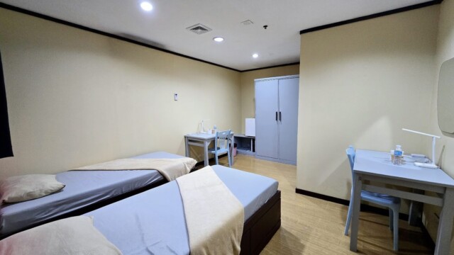 CPILSの2人部屋（窓が廊下側）