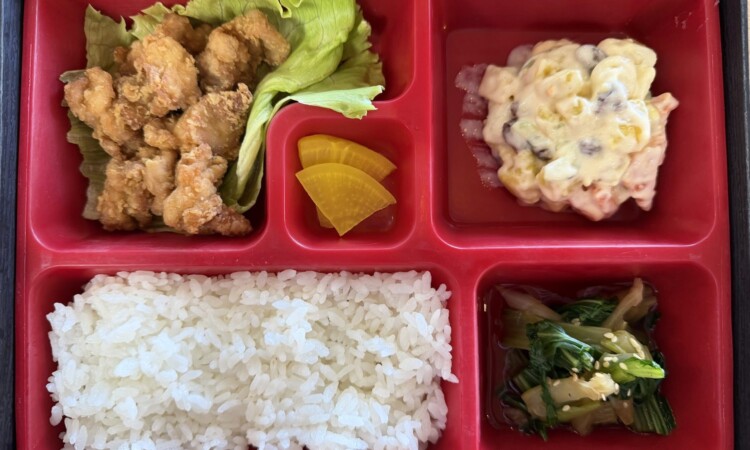 キッズ弁当（唐揚げとポテトサラダ）