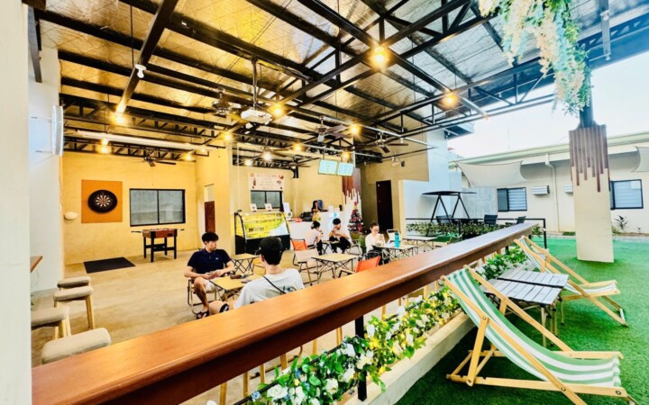 I.BREEZE プライム校のBreeze Cafe（カウンター席）