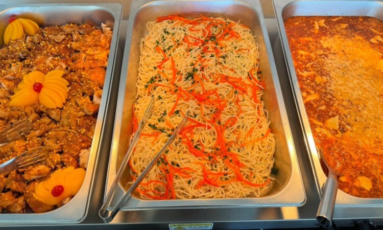 PILAの食事（パスタとおかず）