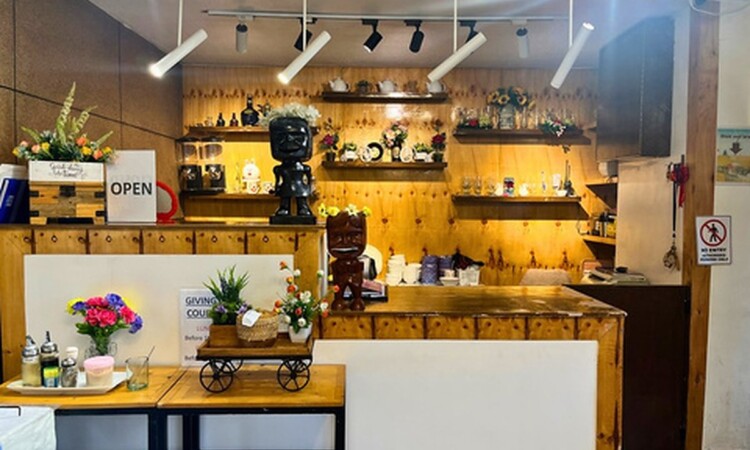 WALESのカフェテリアのカウンター